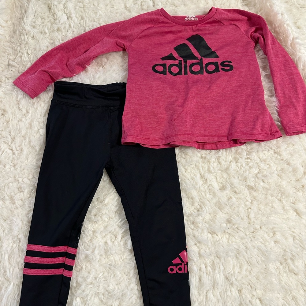 Adidas girls set 2T.